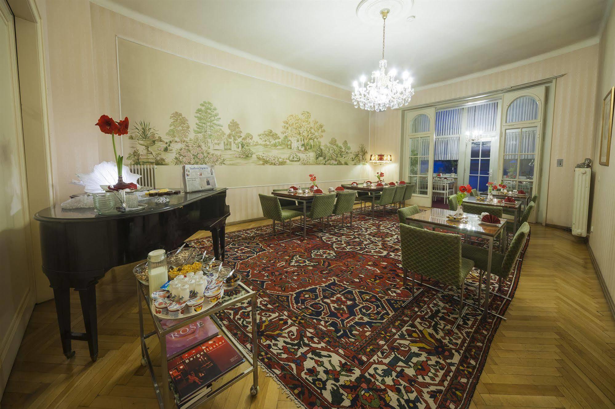 Hotel Am Berg Франкфурт-на-Майне Экстерьер фото