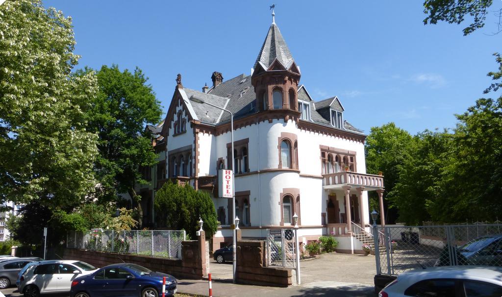 Hotel Am Berg Франкфурт-на-Майне Экстерьер фото